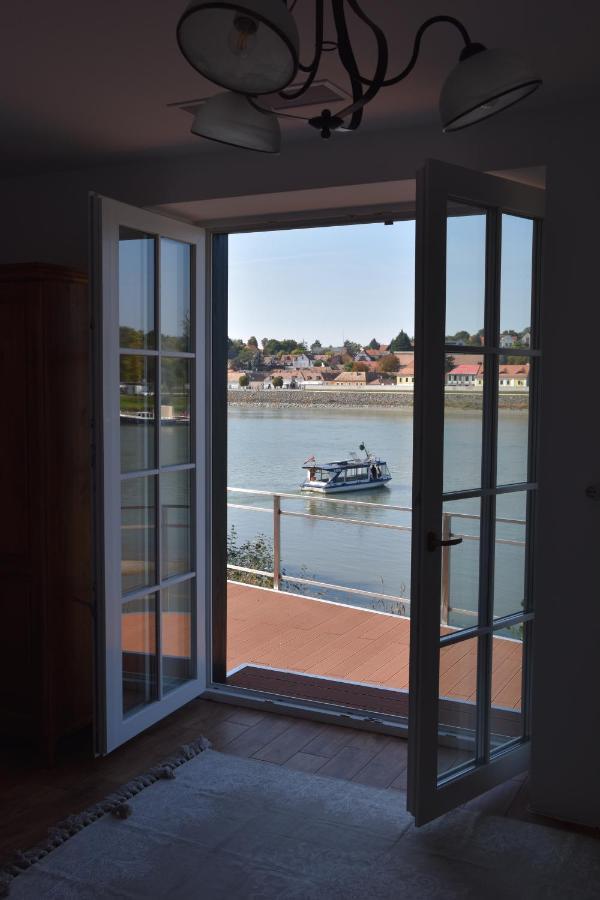 Szazesztendos Reveszhaz Apartman Szigetmonostor エクステリア 写真