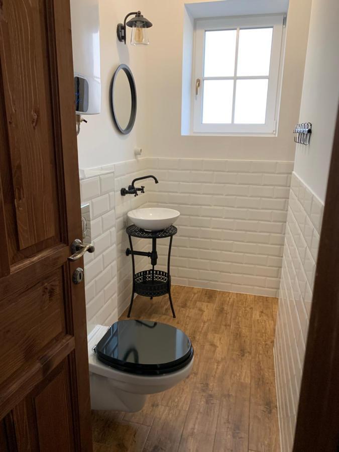 Szazesztendos Reveszhaz Apartman Szigetmonostor エクステリア 写真